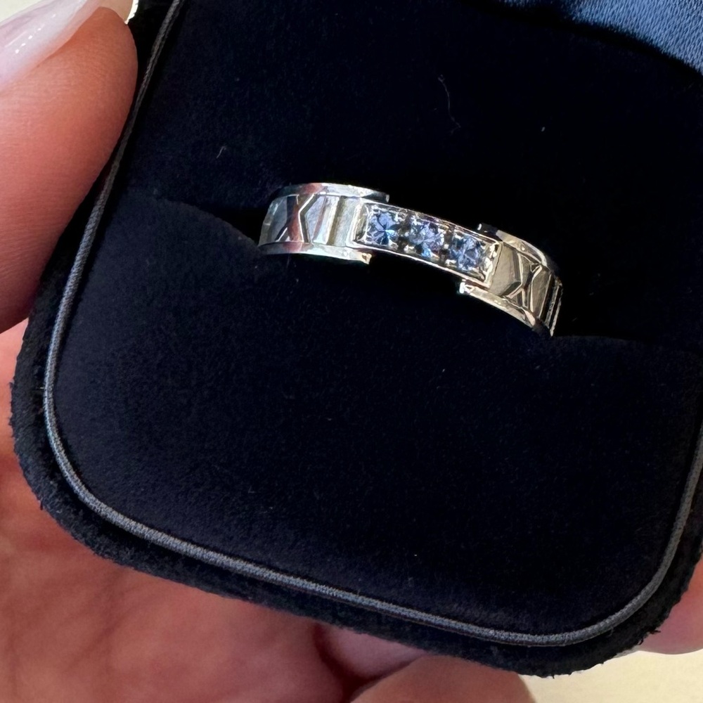 Tiffany & Co. Atlas Band Ring 18K White Gold with Blue Sapphires -
